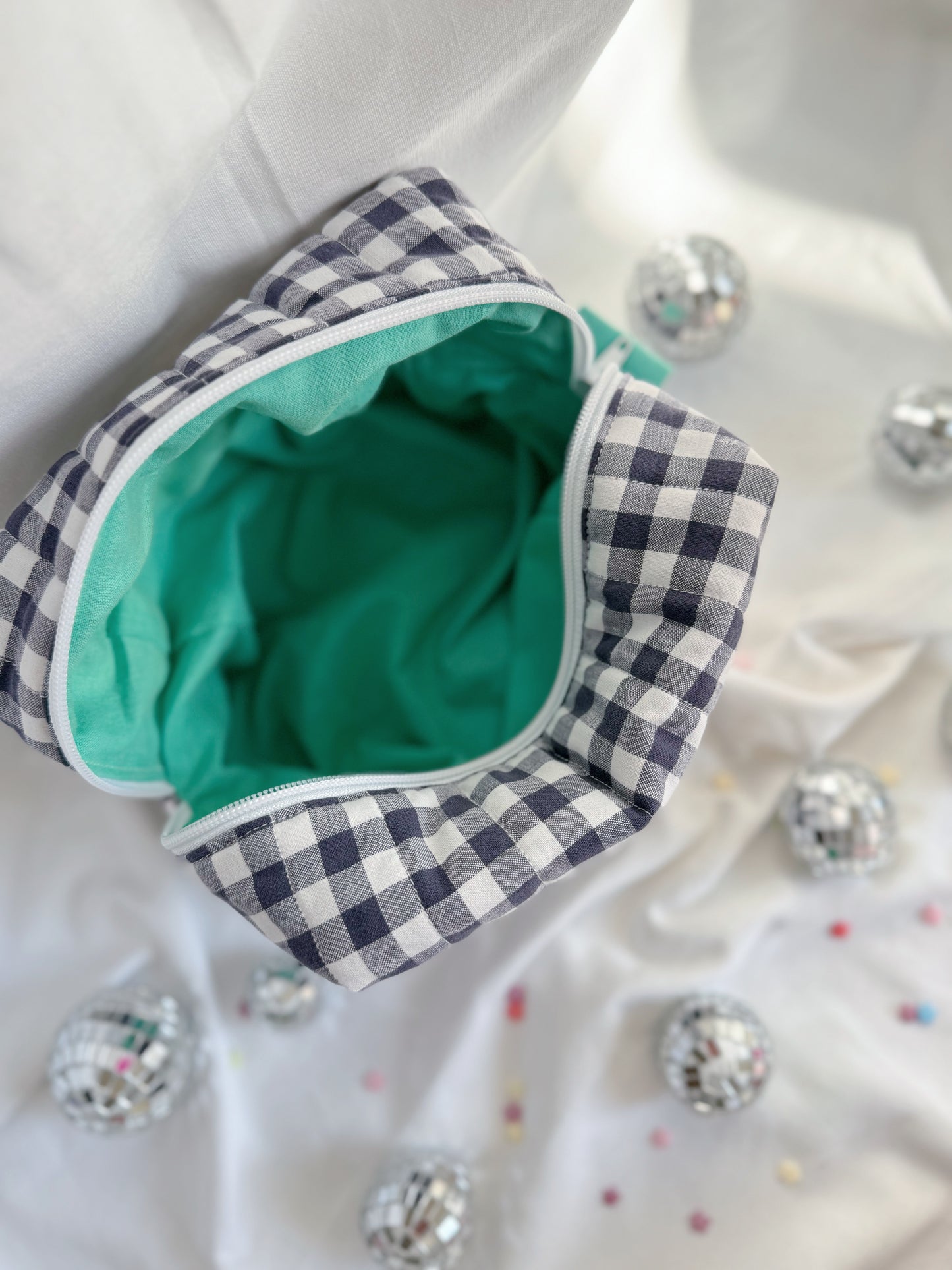 Trousse matelassée - Vichy gris - doublure verte